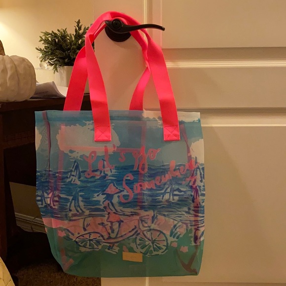 Lilly Pulitzer Accessories - NWT Lilly Pulitzer GWP Tote